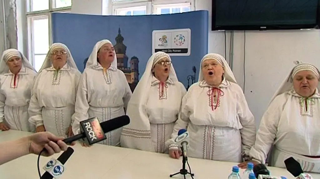Jarzębina zaśpiewała w strefie kibica
