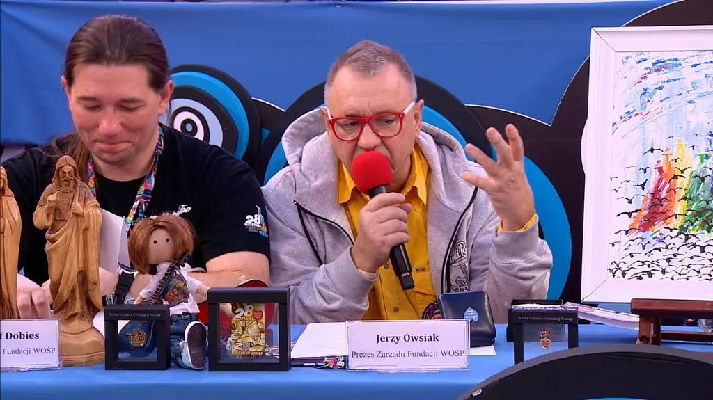 Jerzy Owsiak przedstawia dotychczasowy wynik Finału