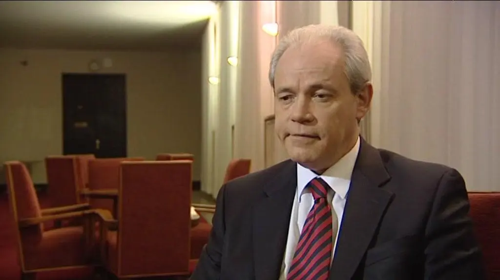 "Jest mi przykro, ale wrócę do ministerstwa"