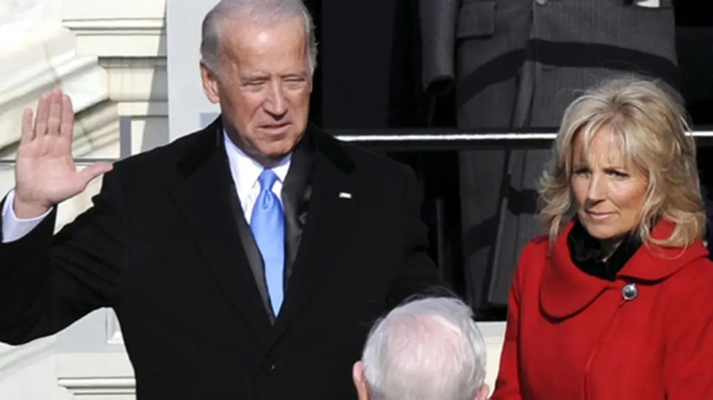 John Biden (wiceprezydent Stanów Zjednoczonych) składa przysięgę