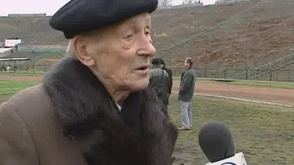 Józef Miazka, jeden z inżynierów pracujących przy budowie stadionu