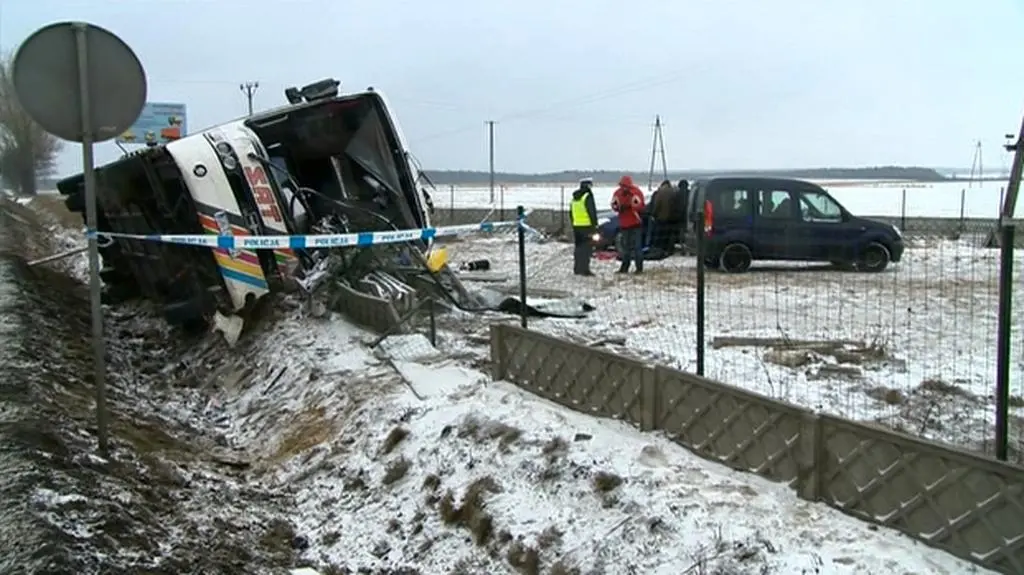 Kabina zmiażdżona. Kierowca ciężko ranny