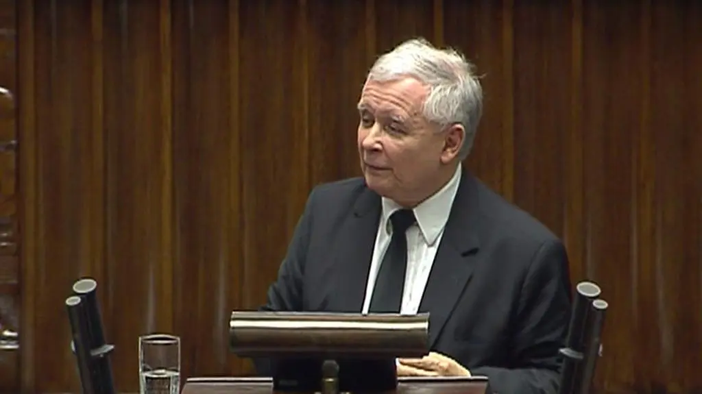 Kaczyński o "aferach PO": były deszcze i deszczyki, a teraz mamy prawdziwe oberwanie chmury
