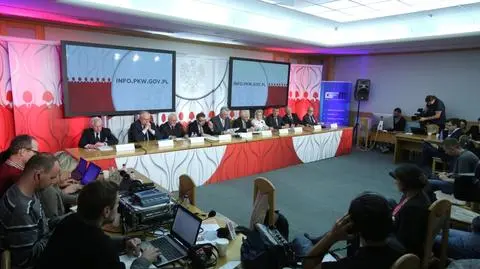 Kolejne dymisje w PKW