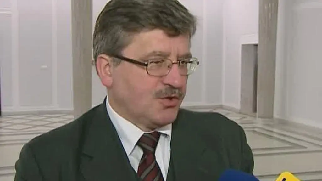 Komorowski: Prezydent wkręcony w jakąś grę