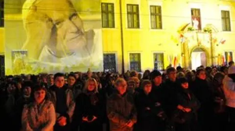 Kraków - tu swoją kościelną karierę rozpoczynał Karol Wojtyła (Fakty TVN z 04.04. 2005 roku, fot. Franciszkanska3.pl)