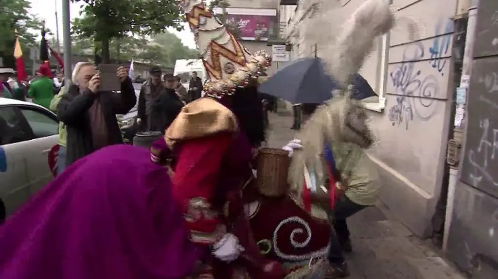 Lajkonik co roku pokonuje tę samą trasę po krakowskich ulicach