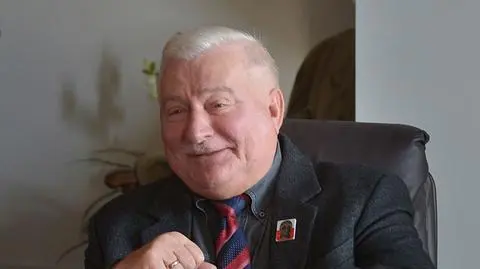 Lech Wałęsa zgolił wąsy 