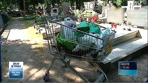 Libacje na cmentarzu