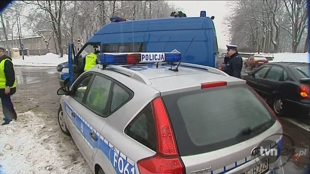 Łódź: Osobówką wjechał pod tira
