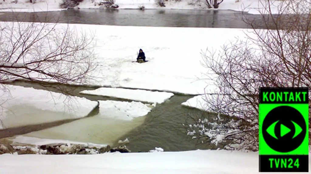 Łowił ryby, odpłynął z krą