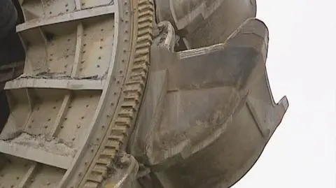"Łyżeczka"  z prędkością 4 metrów na minutę jedzie na nowe miejsce pracy