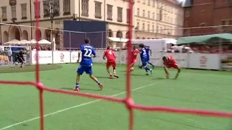 Maciej Gudra i Robert Bartkowski o turnieju bezdomnych