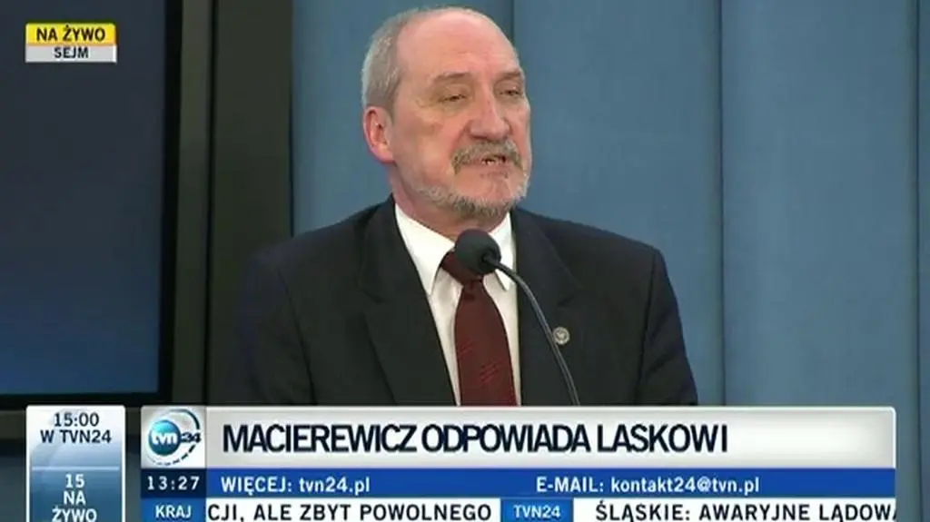 Macierewicz o świadkach, którzy słyszeli wybuch 