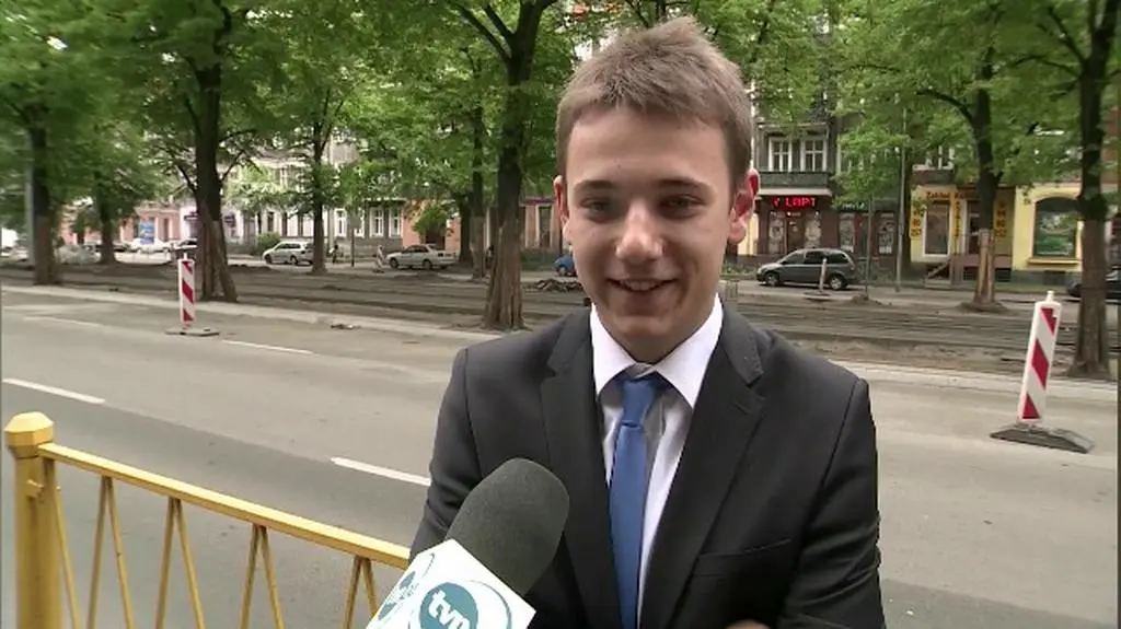 Maturzyści po egzaminie z języka angielskiego na poziomie podstawowym
