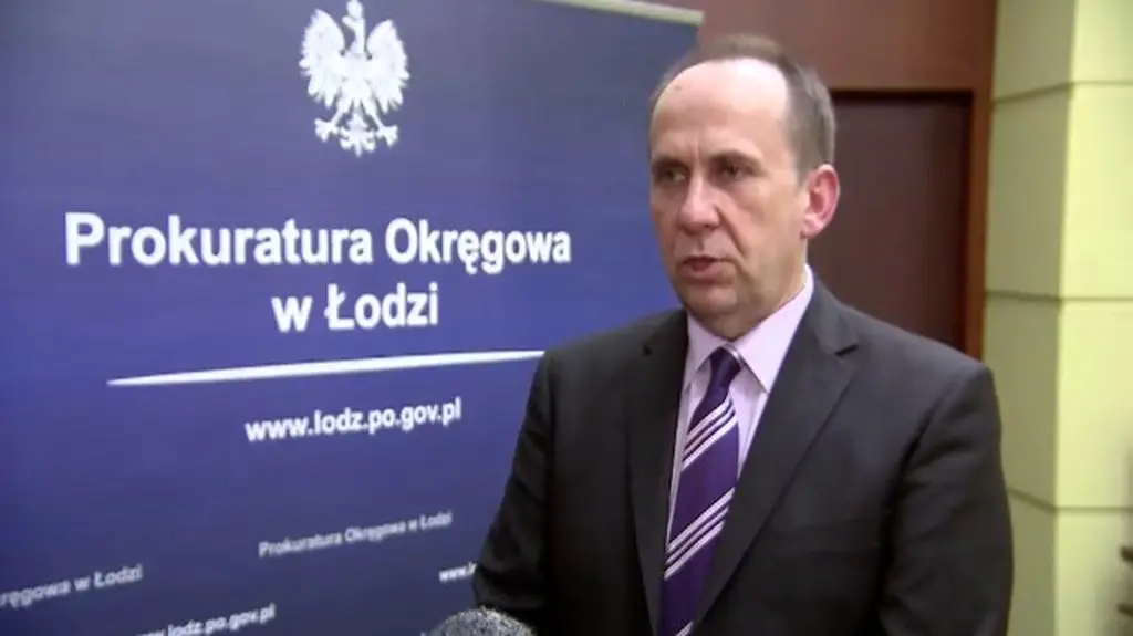 Mężczyzna, który miał uciekać w bmw przed policjantami usłyszał zarzuty 