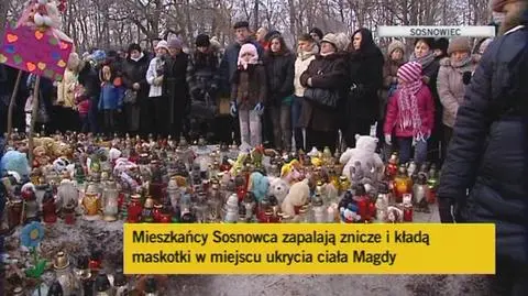 Mieszkańcy Sosonowca gromadzą się w miejscu pozostawienia ciała Magdy
