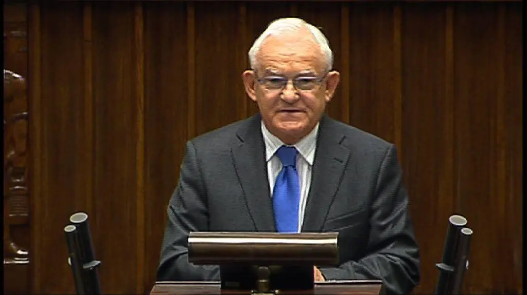 Miller: jest pani nie premierem, ale szefem sztabu wyborczego kolacji PO i PSL