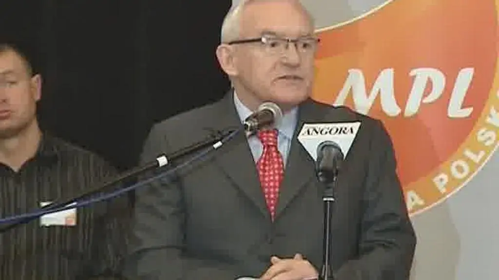 Miller: Nie boimy się mówić o PRL-u