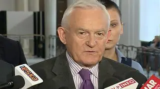 Miller o zajściach pod ambasadą Rosji: Niedołęstwo i nieprofesjonalizm rządu