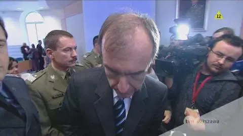 Minister Klich mówi o raporcie (TVN Warszawa)