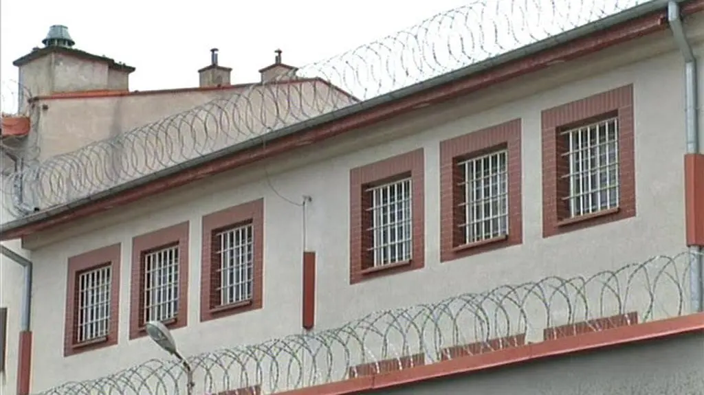 Morderca wyszedł z więzienia i ponownie zaatakował. Nie zdążyli z ustawą
