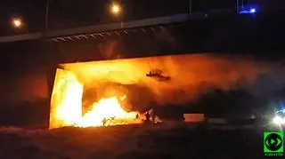 Most Łazienkowski w płomieniach