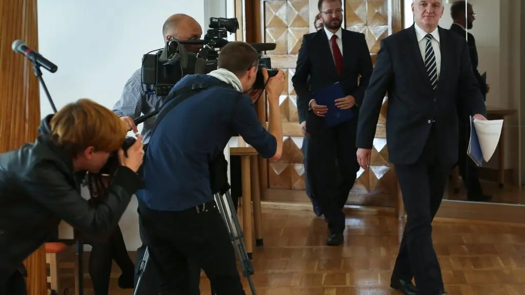 Mularczyk: Gowin miał prawo żądać akt 