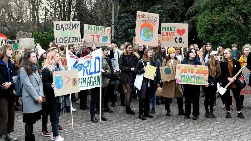 "Musimy walczyć o naszą planetę". Młodzi ludzie wyszli na ulice