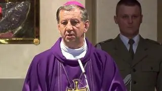 "Myśl o modlitwie za generała Wojciecha Jaruzelskiego zrodziła się w sercach i umysłach jego najbliższej rodziny i jego przyjaciół"