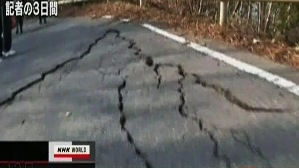 Nagrała, jak rozstępuje się ziemia