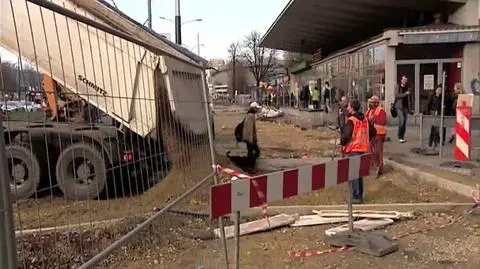 "Nie da się jechać, nie da się chodzić". Katowice w remoncie 