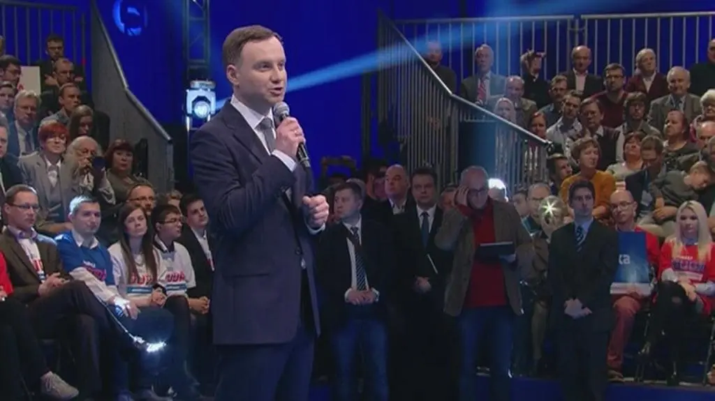 "Nie jest odpowiedzialny rząd, który policjantów wysyła, żeby strzelali do robotników"