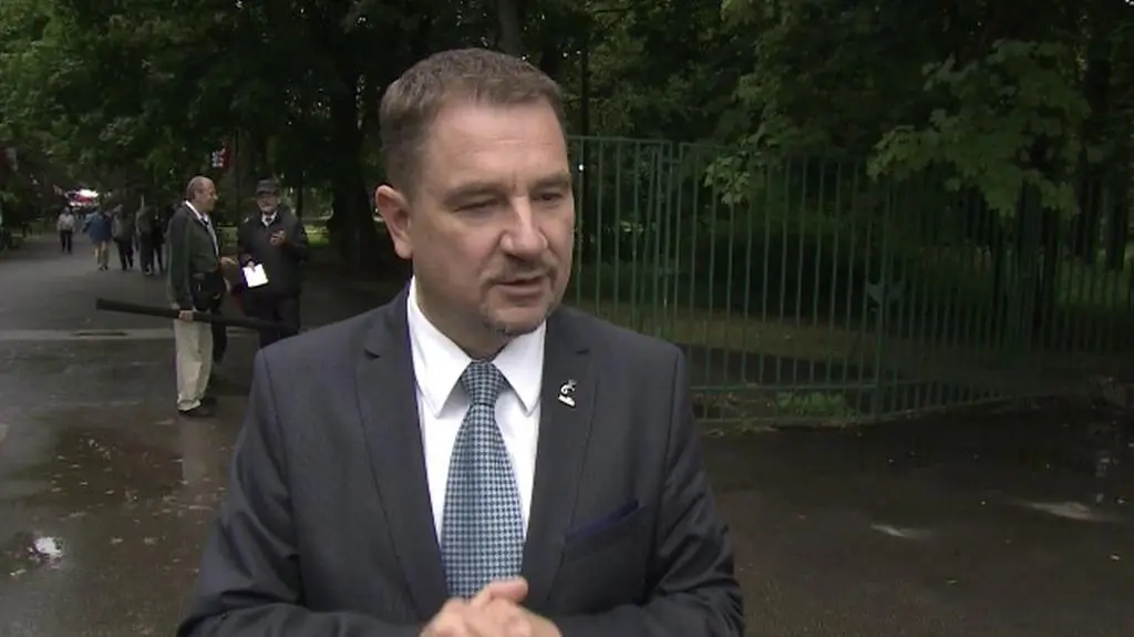 "Nie wiem skąd jest ten sms, ale ja zapraszam wszystkich na demonstrację"