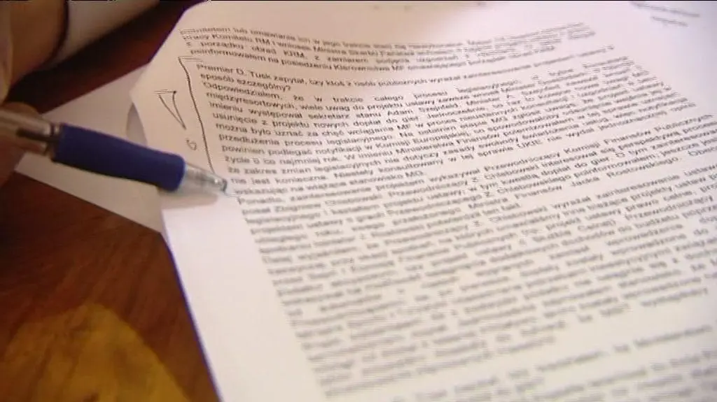 "Niefortunne wypowiedzi Kapicy tłumaczę tym, że on od niedawna pracuje w ministerstwie"