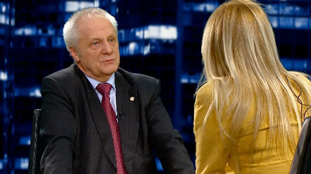 Niesiołowski: Dwa projekty ws. związków partnerskich byłyby bardzo złe. Staniemy się zakładnikiem PiS-u