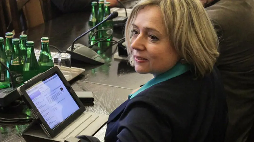 Niesiołowski nie chce odwołania Nowickiej