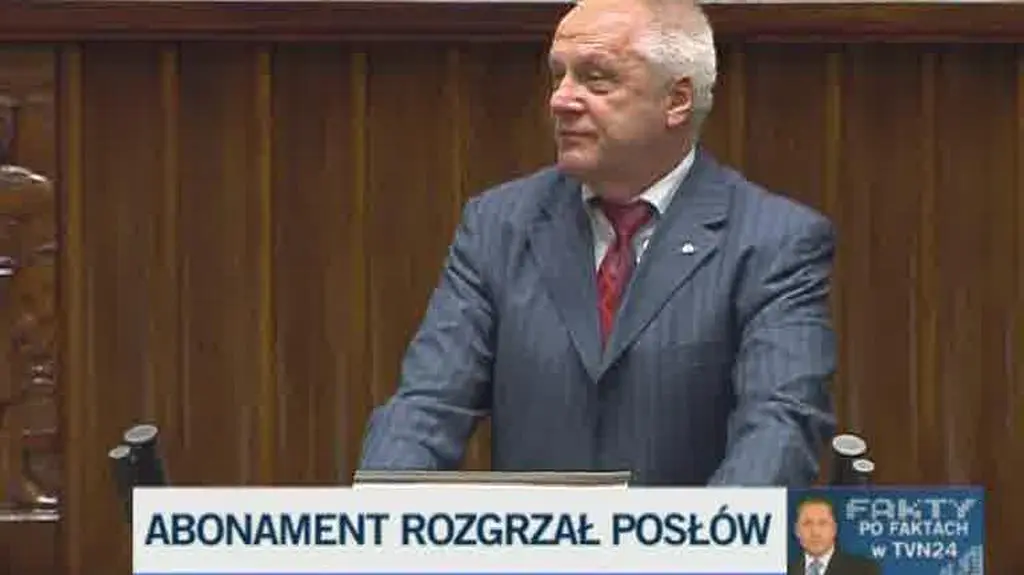 Niesiołowski: PiS zachowuje się chamsko