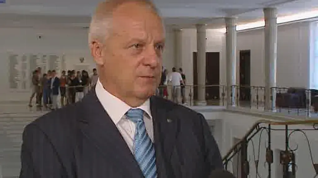 Niesiołowski: popieram kastrację pedofili