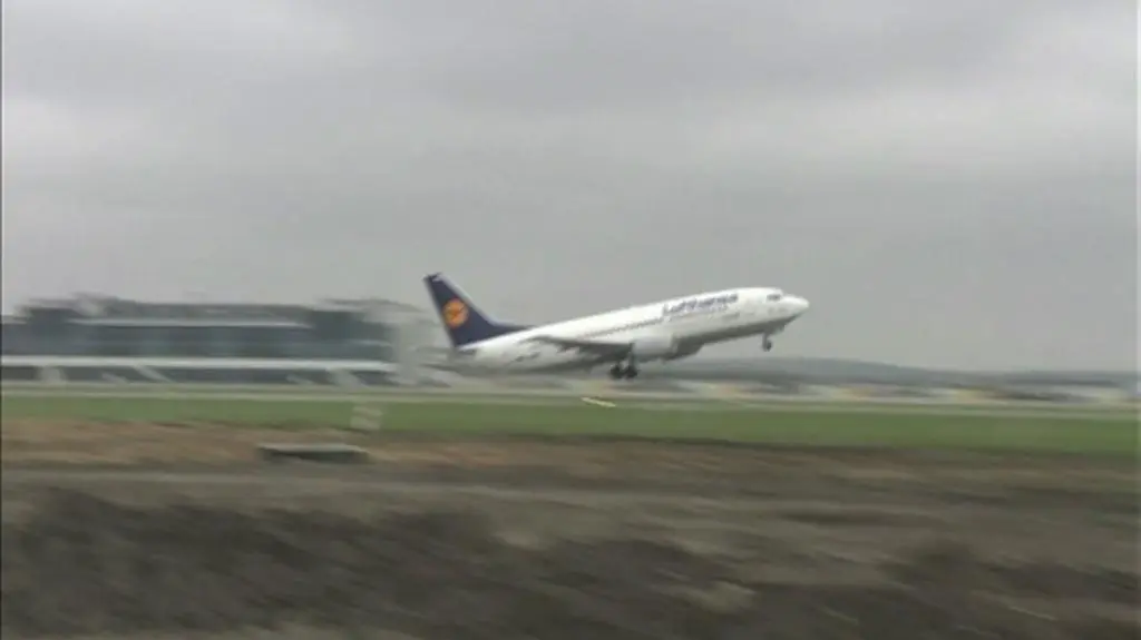 Nowa droga startowa w Pyrzowicach będzie dłuższa