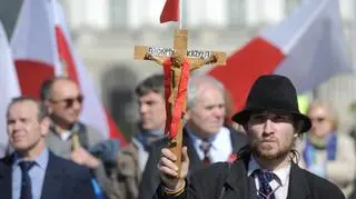 Obchody rocznicowe przed Pałacem Prezydenckim