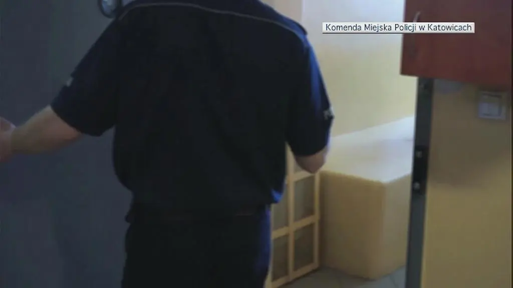 Obrzucili kamieniami karetkę z ciężarną