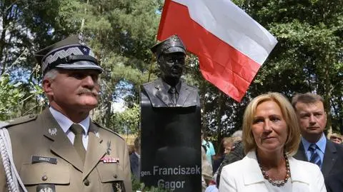Odsłonięto pomnik generała, który zginął w Smoleńsku