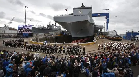 Oficjalne chrzciny największego brytyjskiego okrętu wojennego
