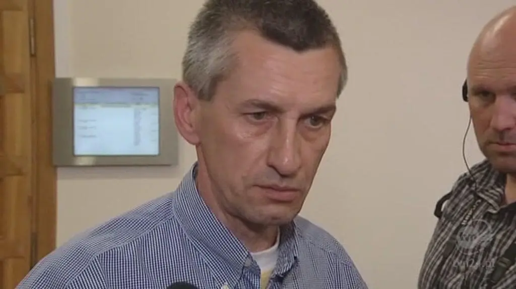 Ojciec poszkodowanej przez mężczyznę dziewczyny o wyroku