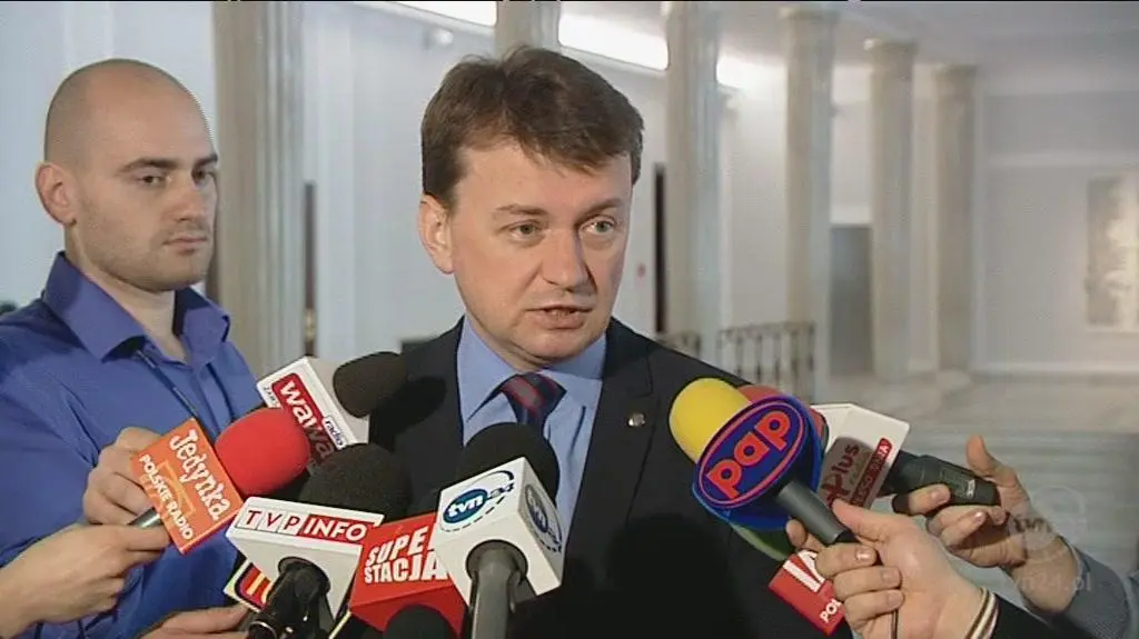 Opozycja zarzuca premierowi grę na zwłokę (TVN24)