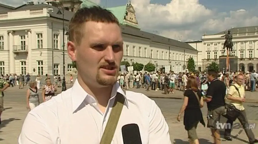 "Opublikowanie zdjęcia z bronią to podłość" (TVN24)