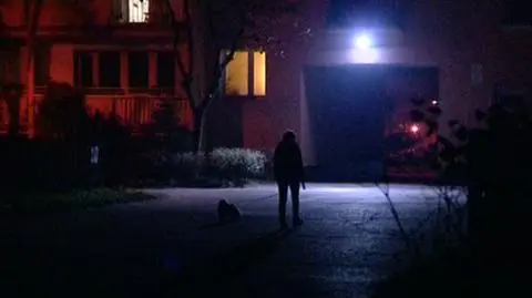 Osiedle spowił mrok. Wykopują latarnie