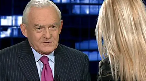 Ostrożne podejście do sondaży/TVN24