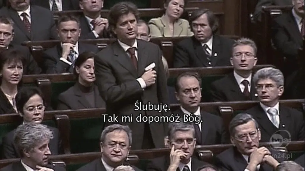 Palikot składa poselskie ślubowanie: "Tak mi dopomóż Bóg"